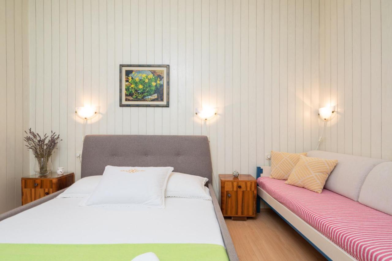 Апартаменты Beach House Lemonade Есенице Экстерьер фото