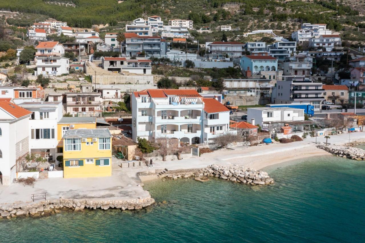 Апартаменты Beach House Lemonade Есенице Экстерьер фото