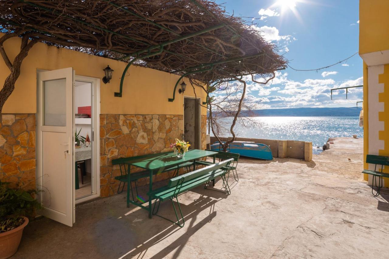Апартаменты Beach House Lemonade Есенице Экстерьер фото