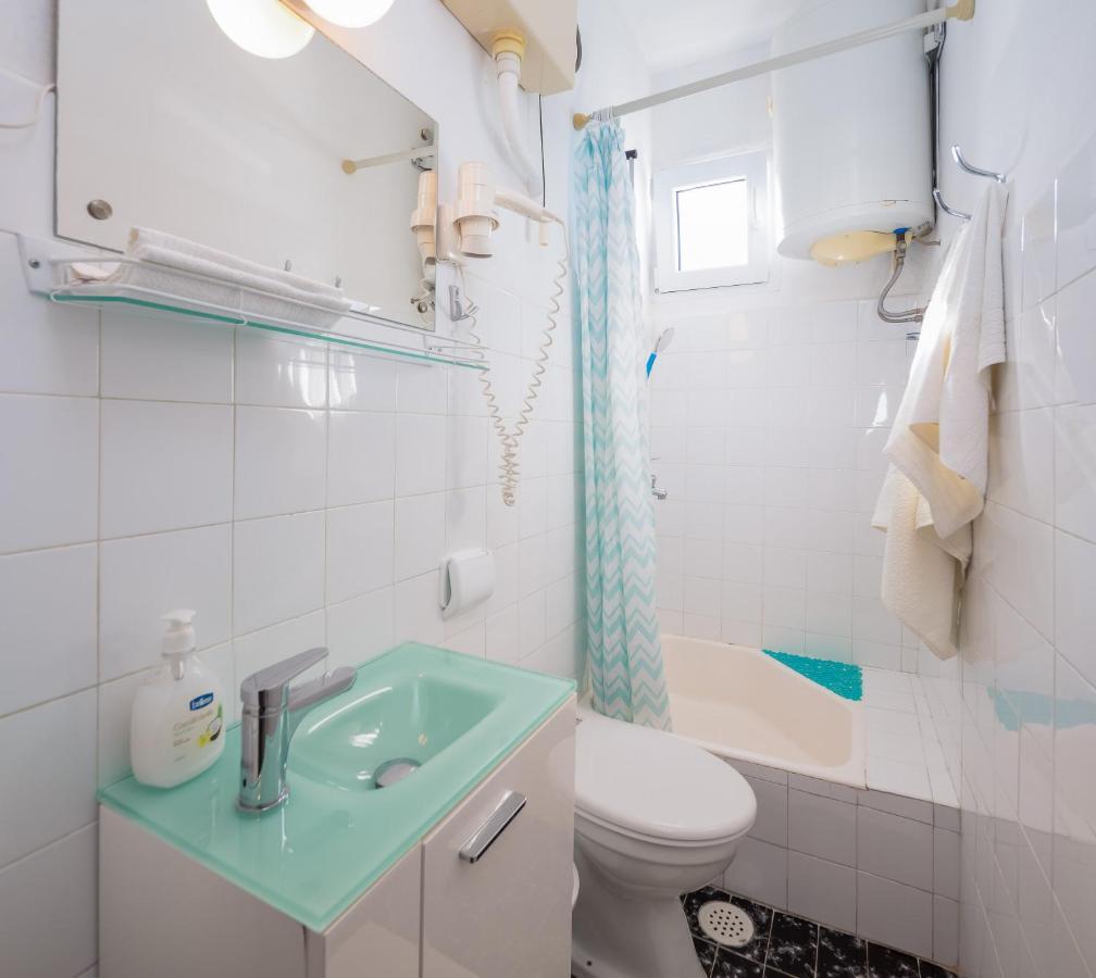 Апартаменты Beach House Lemonade Есенице Экстерьер фото